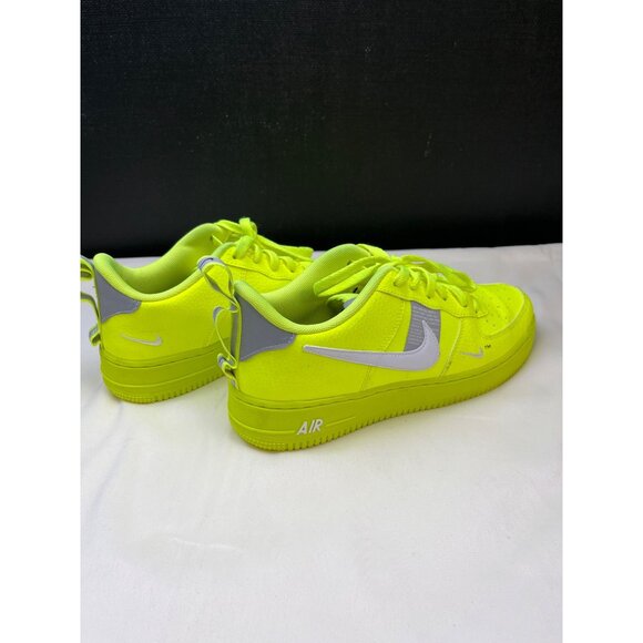 Nike Air Force1 LV8 Utility Boy's Neon Sneakers/Shoes 7Y SKU 5332 - Picture 4 of 9